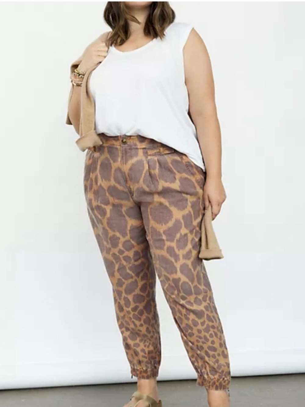 ANTHROPOLOGIE Tamarind Safari Art
Deco Giraffe Print Pants NWT Size 20